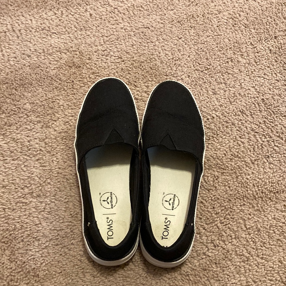 Tom’s Canvas Sneakers